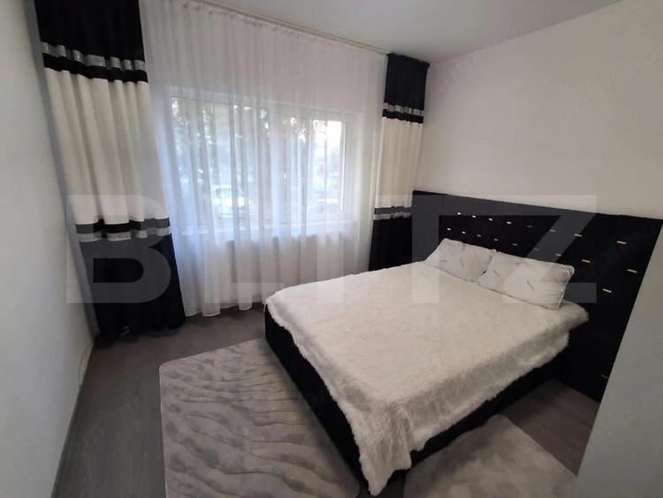 Apartament cu 3 camere decomandat în Filiași