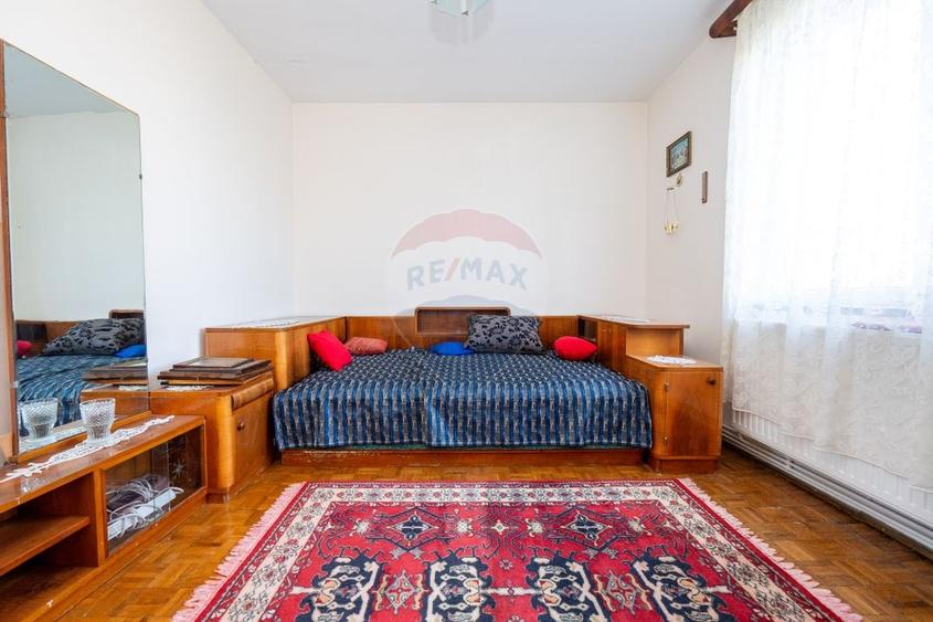 Apartament cu 2 camere semidecomandat, mobilat în Calea București