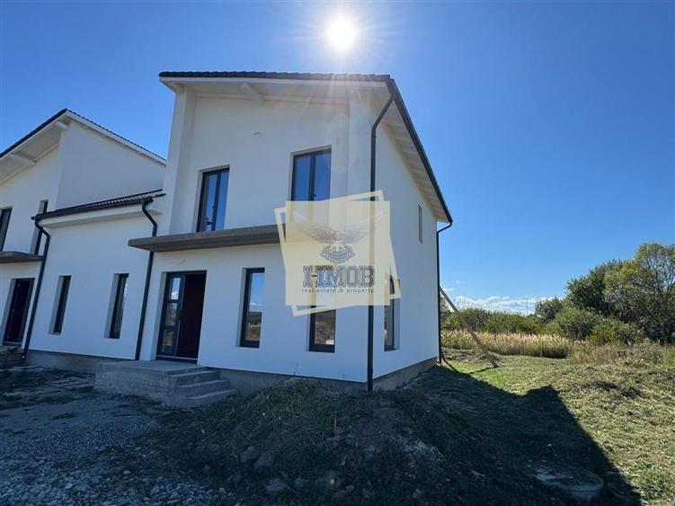 Duplex cu 4 camere cu Teren 267 Mp în Șelimbăr