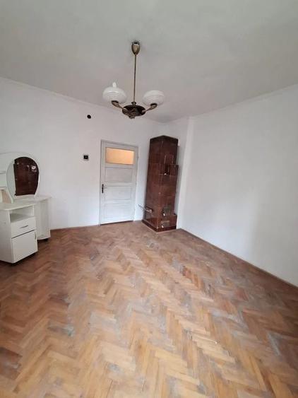 Casă cu 3 camere cu Teren 183 Mp în Central