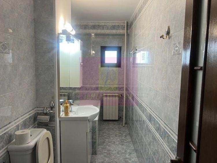 Apartament cu 4 camere decomandat în Unirii