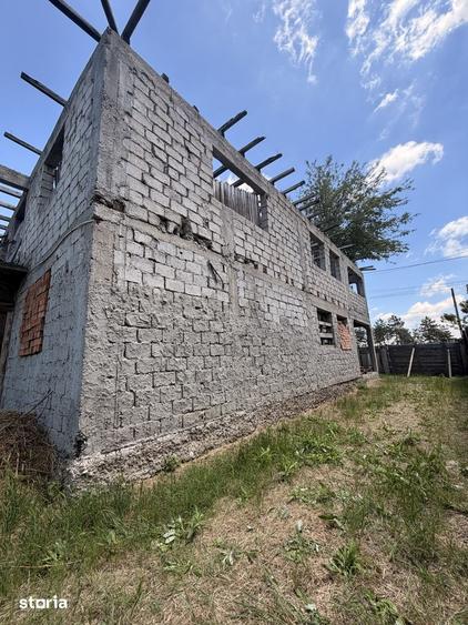 Casă cu 4 camere cu Teren 468 Mp în Mărăcineni