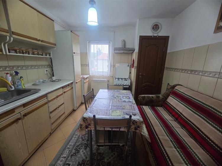 Apartament cu 2 camere decomandat în 9 Mai