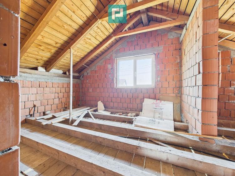 Casă individuală cu 3 camere cu Canalizare în Frumușeni