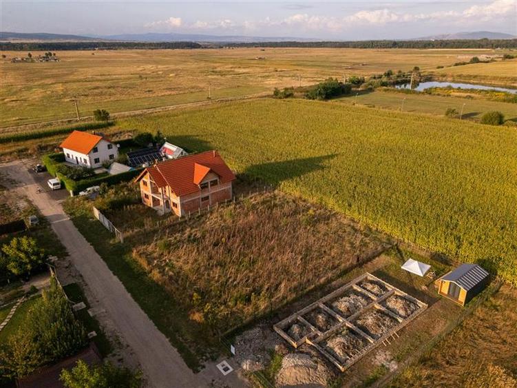 Teren Construcții intravilan de 1000 mp, în Hărman