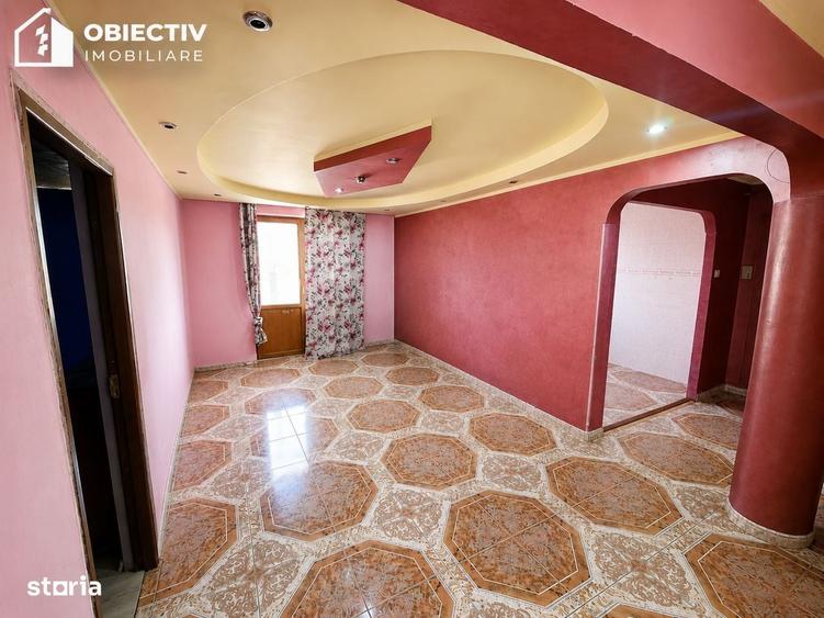 Apartament cu 4 camere decomandat în Central