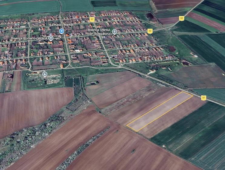 Teren de 13106 mp, în Bencecu de Sus