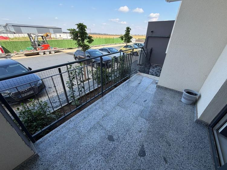 AP. 2 CAMERE- PARCARE, CURTE PROPRIE, CENTRALA, BUCATARIE INCHISA - 5