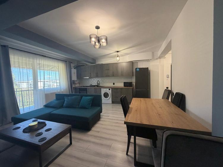 Apartament cu 2 camere semidecomandat, mobilat în Florești