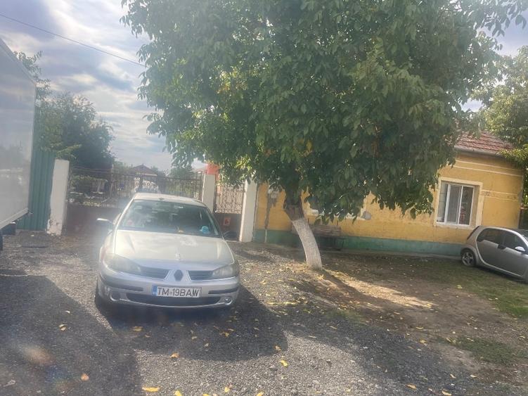 Casă individuală cu 4 camere cu Canalizare în Sânmihaiu Român