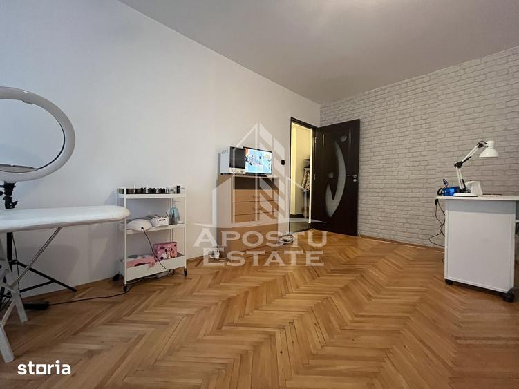 Apartament cu 3 camere decomandat în Soarelui
