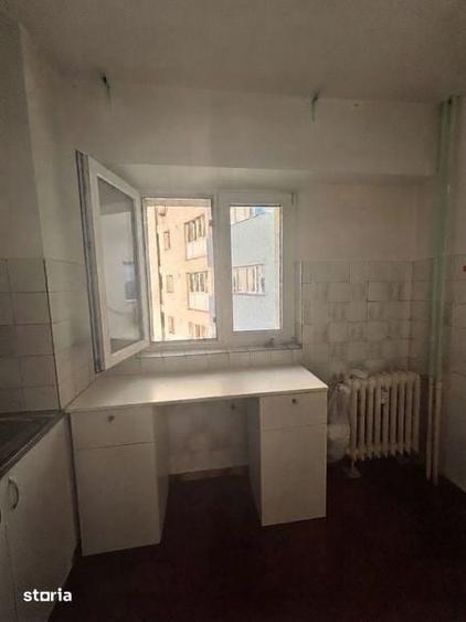 Apartament cu 2 camere decomandat în Vitan