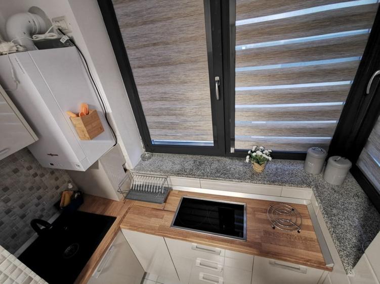Apartament cu 2 camere decomandat, mobilat în Mamaia
