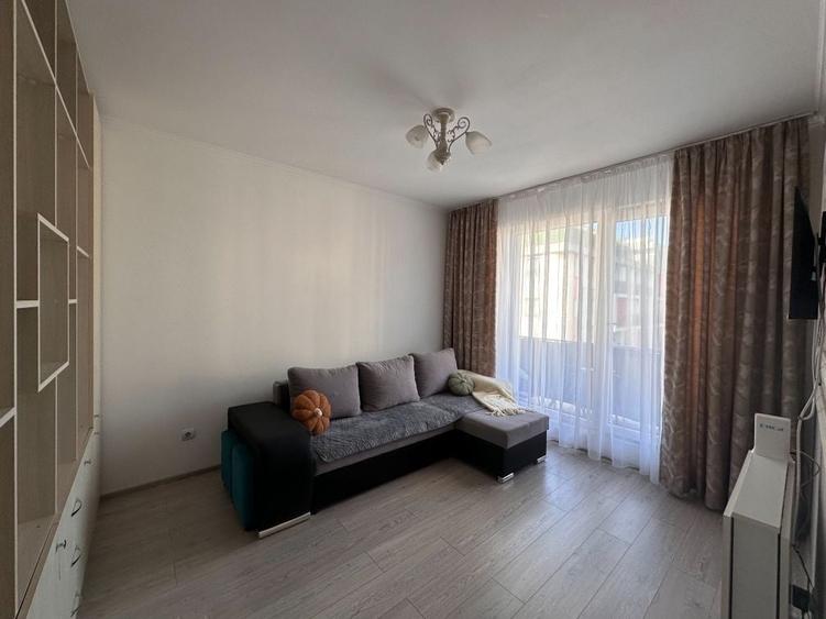 Apartament cu 2 camere decomandat în Florești
