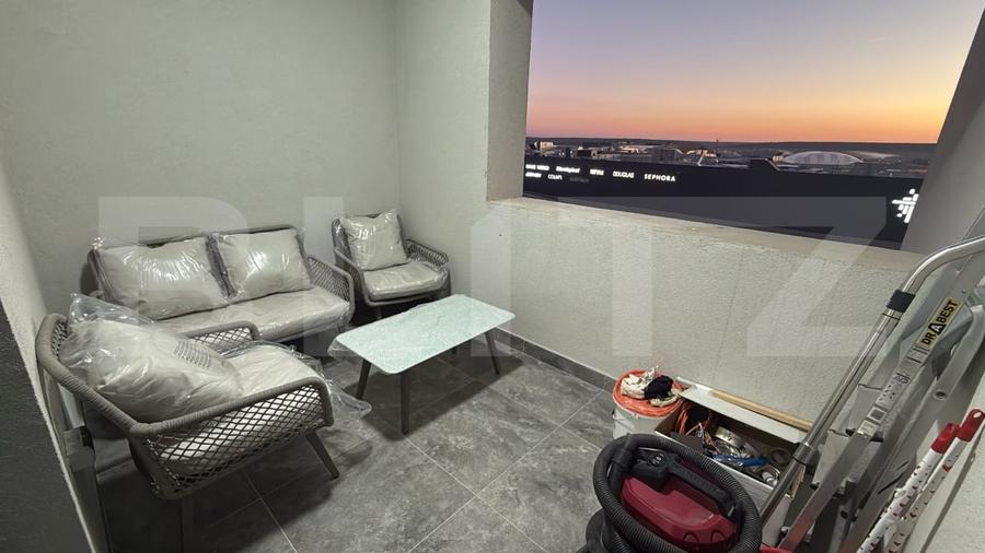 Apartament cu 2 camere semidecomandat, mobilat în Calea Severinului