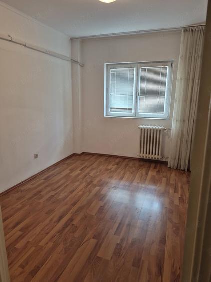 Apartament cu 3 camere decomandat în Chișinau