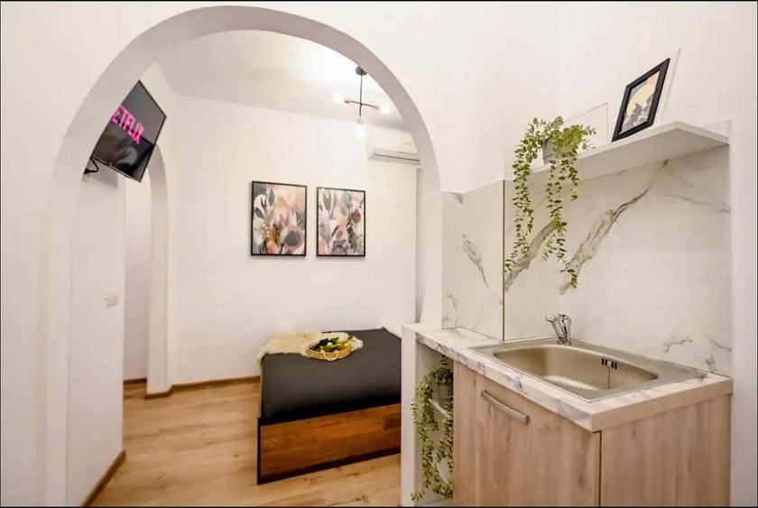 Apartament cu 2 camere semidecomandat în P-ța Romană