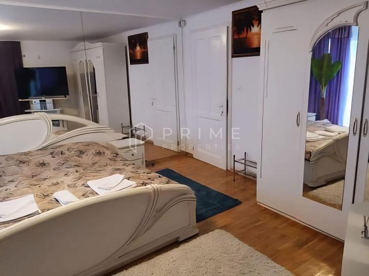 Casă individuală cu 8 camere cu Canalizare în Ivănești