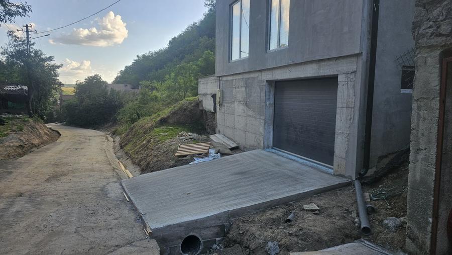Casă cu 3 camere în Central