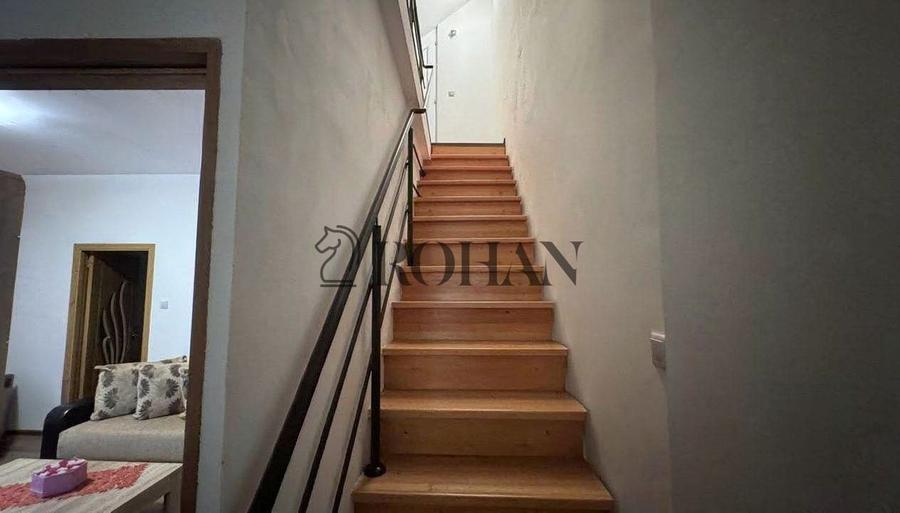 Apartament cu 4 camere decomandat, mobilat în Central