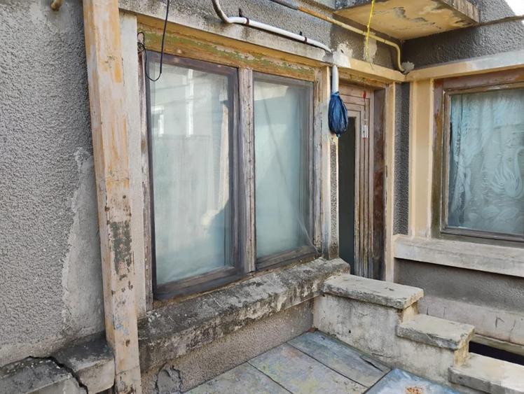 Casă cu 4 camere cu Canalizare în Apollo