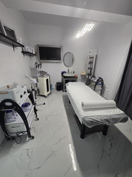Apartament cu 3 camere decomandat în Sebastian