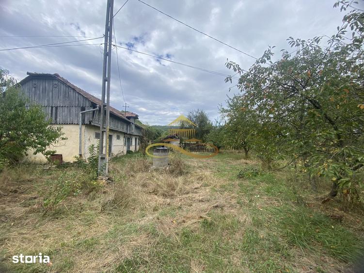 Teren de 1285 mp, în Mănăstirea Cașin