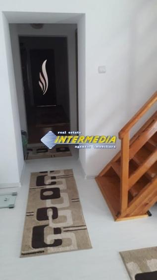 Casă individuală cu 5 camere cu Canalizare în Periferie