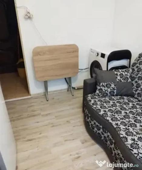 Garsonieră semidecomandată în Craiovița Nouă