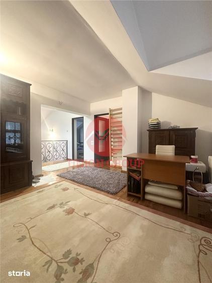 Casa Spatioasa cu Teren de 1000 mp | Poiana - 9