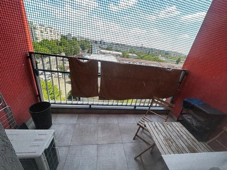 Garsonieră decomandată în Brâncoveanu