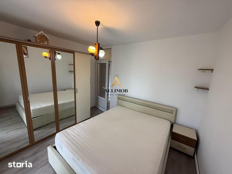 Apartament cu 3 camere în Peneș Curcanul
