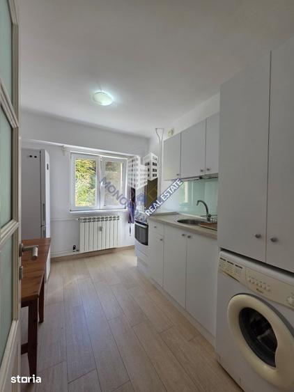 Apartament cu 3 camere decomandat în Iancului