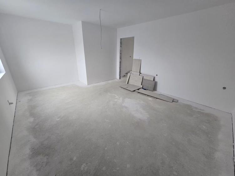 Duplex cu 4 camere cu Canalizare în Moșnița Nouă