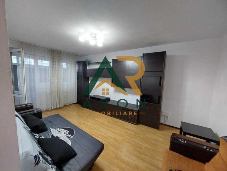 Apartament cu 3 camere decomandat, mobilat în Brâncoveanu