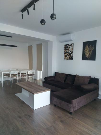 Casă cu 4 camere cu Teren 300 Mp în Central