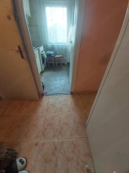 Garsonieră decomandată în Petros