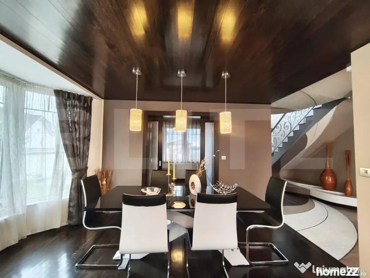 Casă cu 7 camere cu Teren 800 Mp în Sânmartin