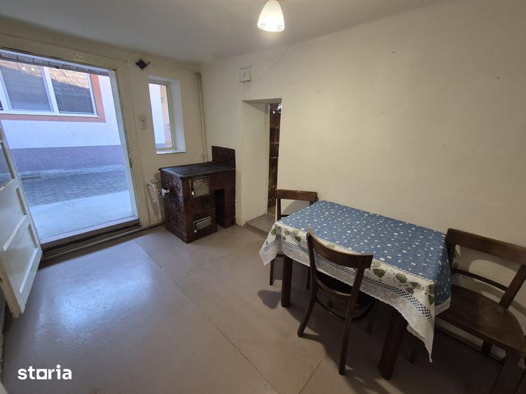 Casă cu 4 camere cu Teren 1249 Mp în Vladimirescu