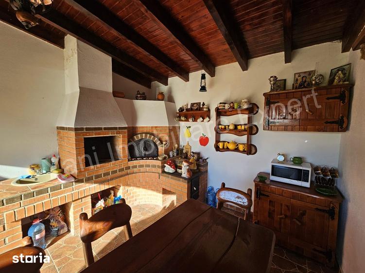 Teren de 1600 mp, în Merișani