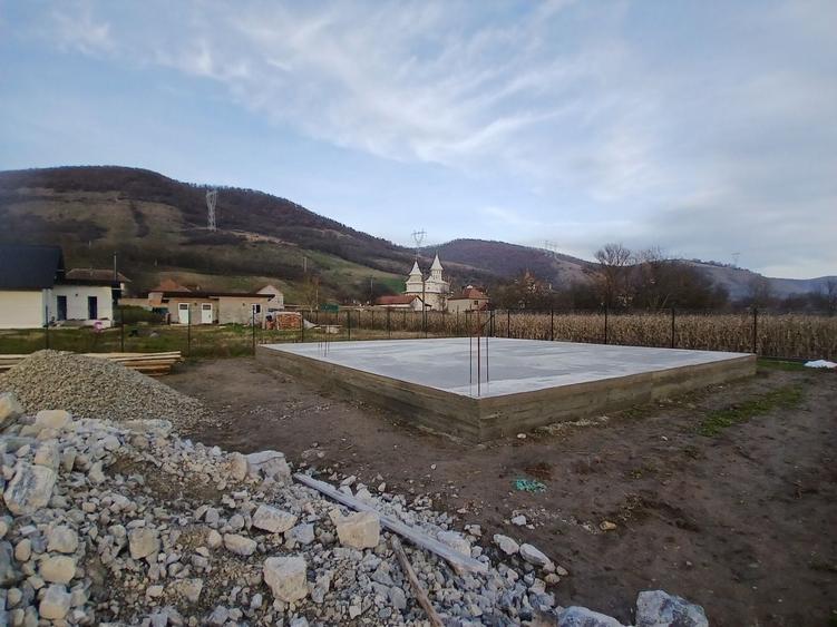Casă cu 3 camere în Chimindia