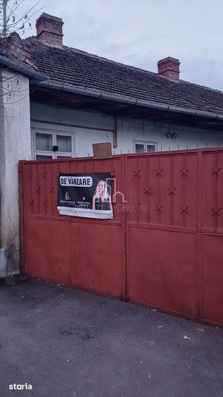 Casă cu 3 camere cu Teren 1333 Mp în Central