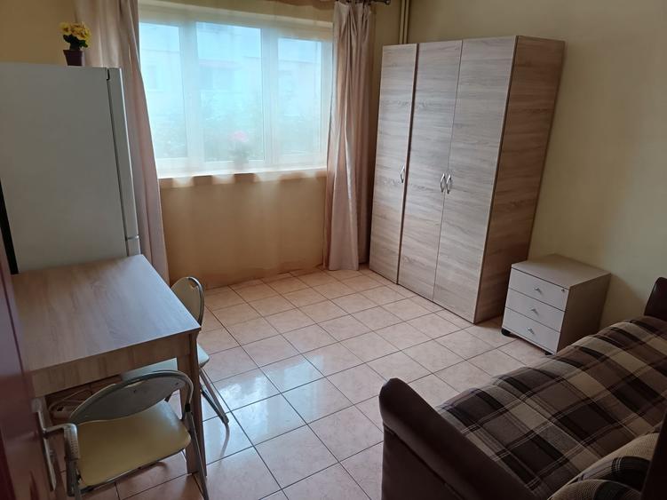 Garsonieră decomandată în Exterior Vest