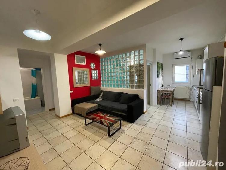 Apartament cu 2 camere decomandat în Aradului