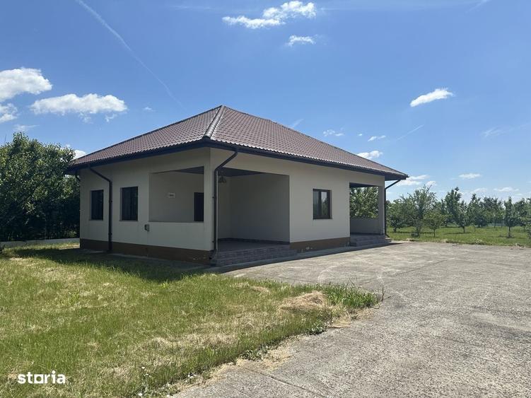 Casă cu 2 camere în Finta
