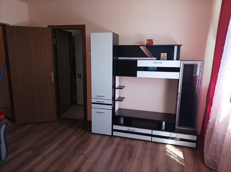 Apartament cu 2 camere semidecomandat în Drumul Taberei