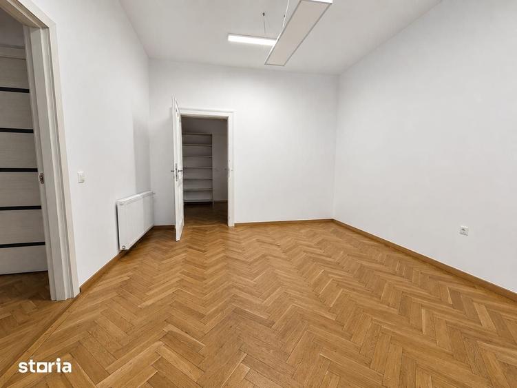Casă cu 4 camere cu Teren 400 Mp în Central