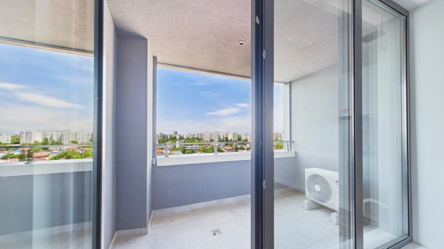 Apartament cu 2 camere semidecomandat în Grivița