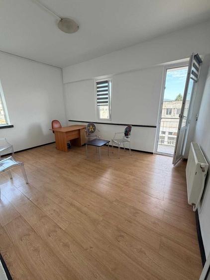 Spațiu comercial, de 22 mp, în Central