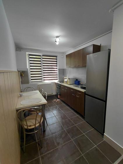 Apartament cu 2 camere decomandat în Aleea Carpați